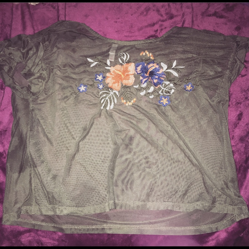Mesh Green shirt with flowers